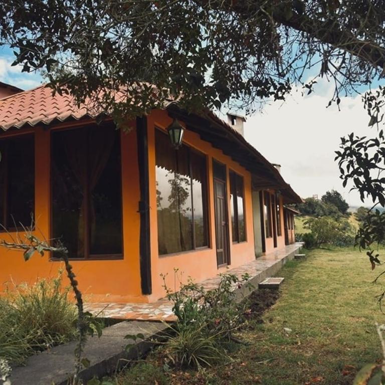 Las Orquídeas Runtun Lodge - Standard Family Room - 2