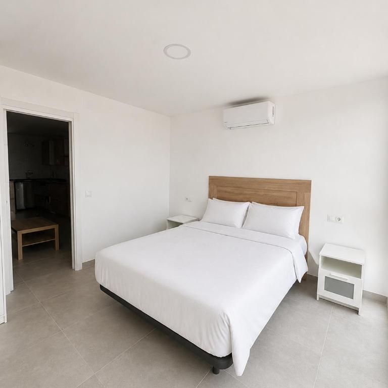 Carihuela Beachfront Apartments - Apartamento 1 dormitorio con vistas al mar y terraza - 2