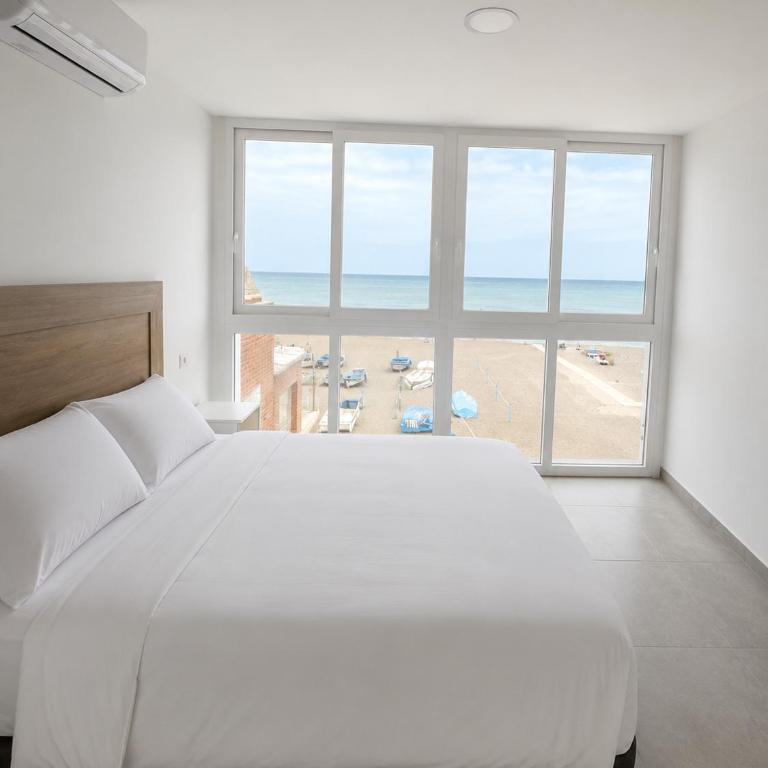 Carihuela Beachfront Apartments - Apartamento 1 dormitorio con vistas al mar y terraza - 9