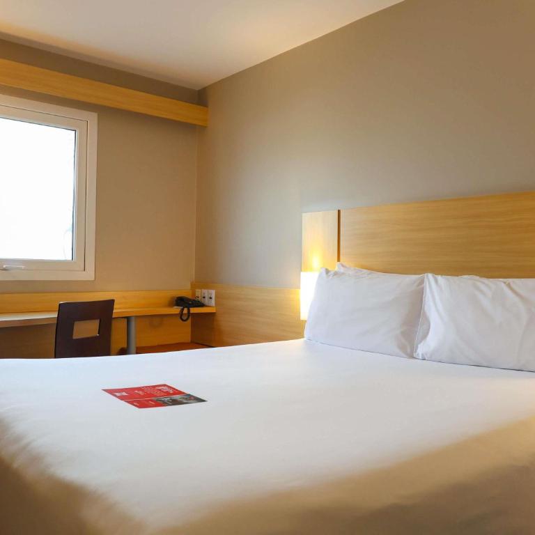 ibis Lima Larco Miraflores - Habitación Superior Plug and Play - 1 cama grande - 6