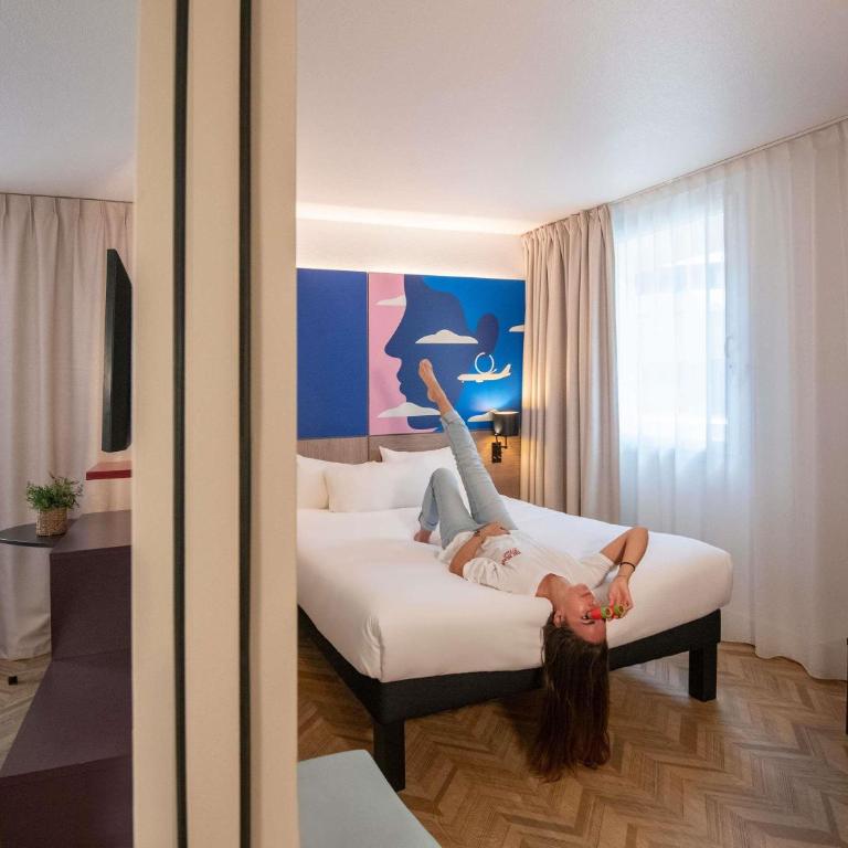 ibis Styles Nice Aéroport Arenas - Suite Familiale Standard avec 2 Chambres Communicantes - 4