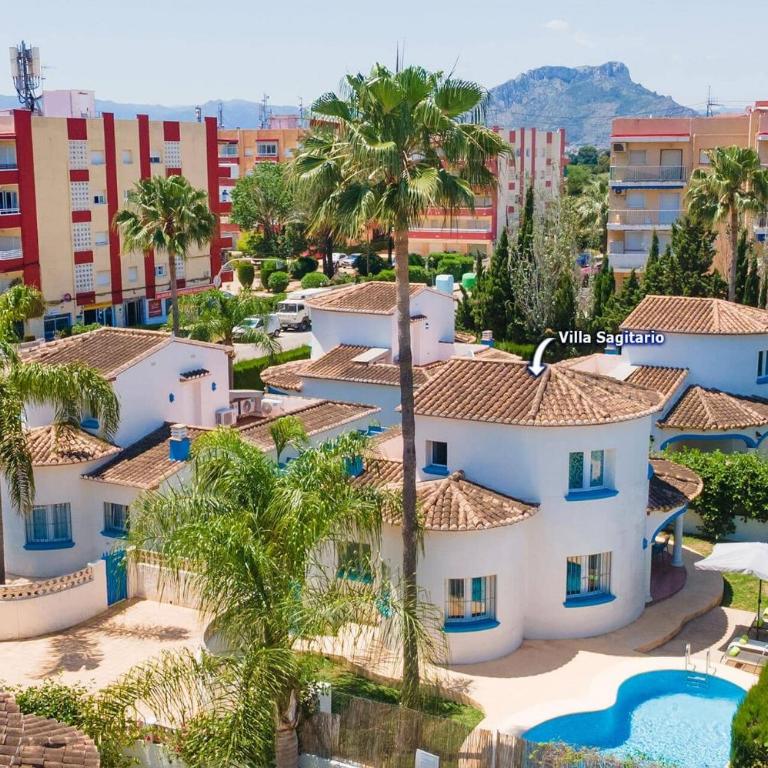 Villa Sagitario by Villa Plus - Villa - 11