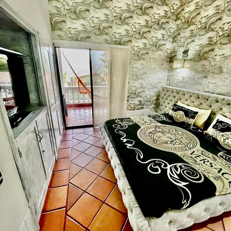 The Butterfly Mansion - Deluxe King Suite - 4