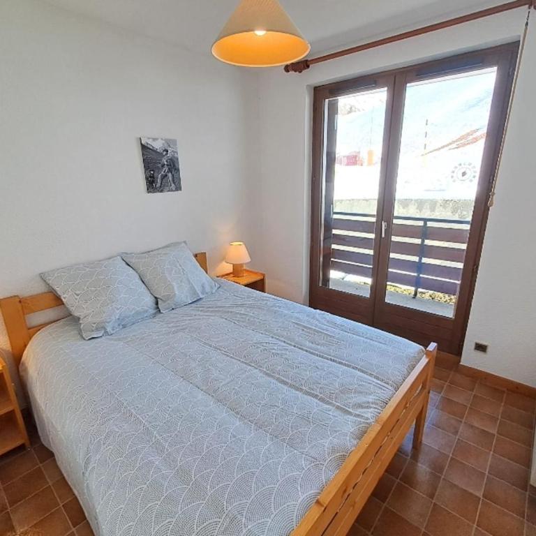 Stay at the slopes stunning mountain views! - Apartment - 4