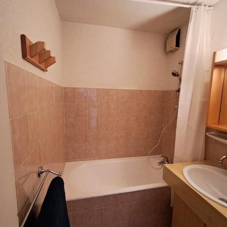 Stay at the slopes stunning mountain views! - Apartment - 7