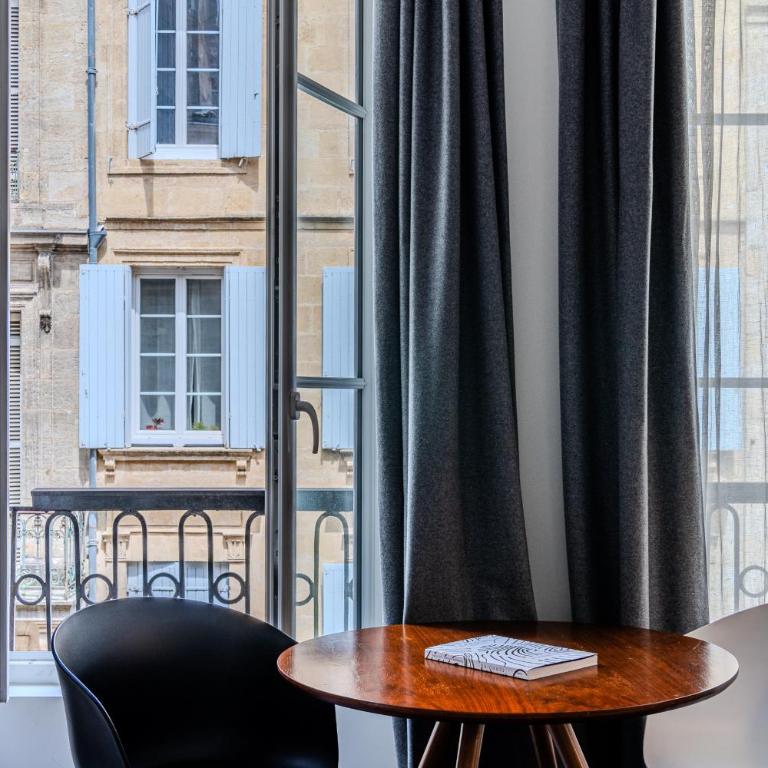 Les Suites Vallier - Suite mit Kingsize-Bett - 9