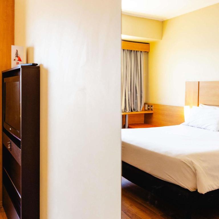 ibis Valparaiso - Standard Queen Room - 3