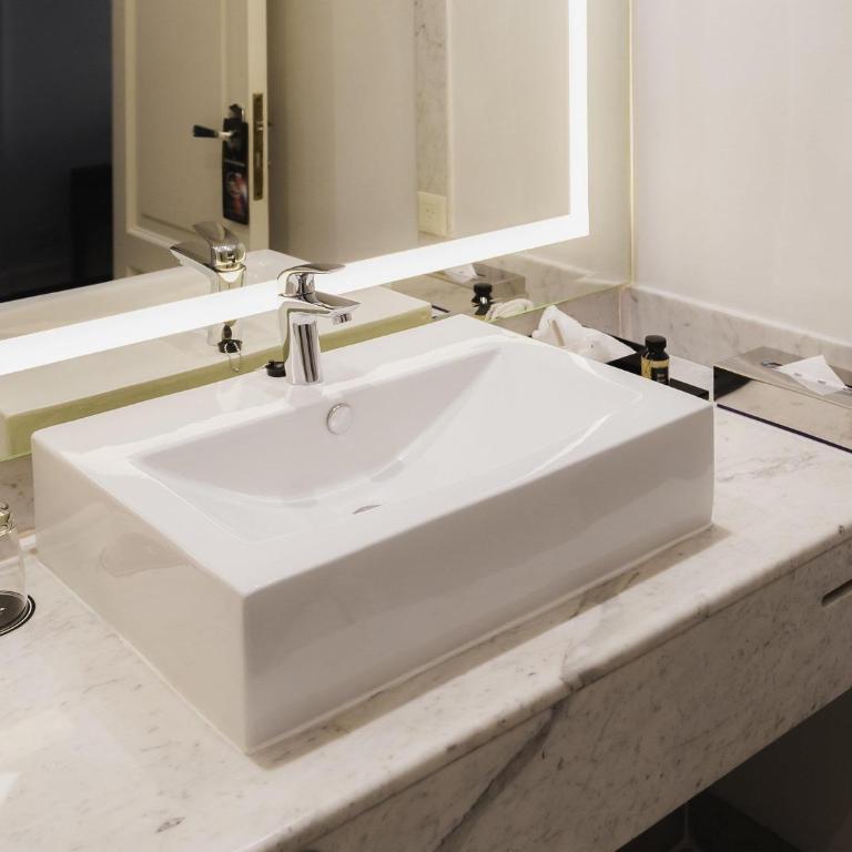 Sofitel Buenos Aires Recoleta - Superior Queen Room - 7