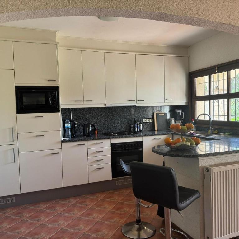 Villa in Calonge with Pool and Mountain Views - Villa de 3 dormitorios - 14