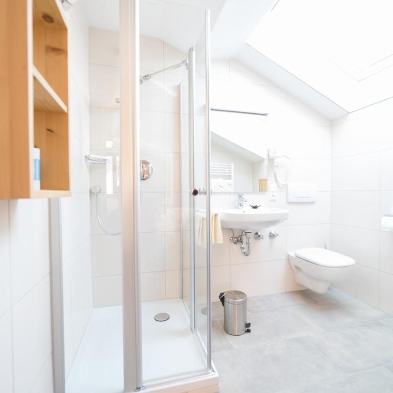 Hotel Christine - Doppelzimmer mit Balkon - 5