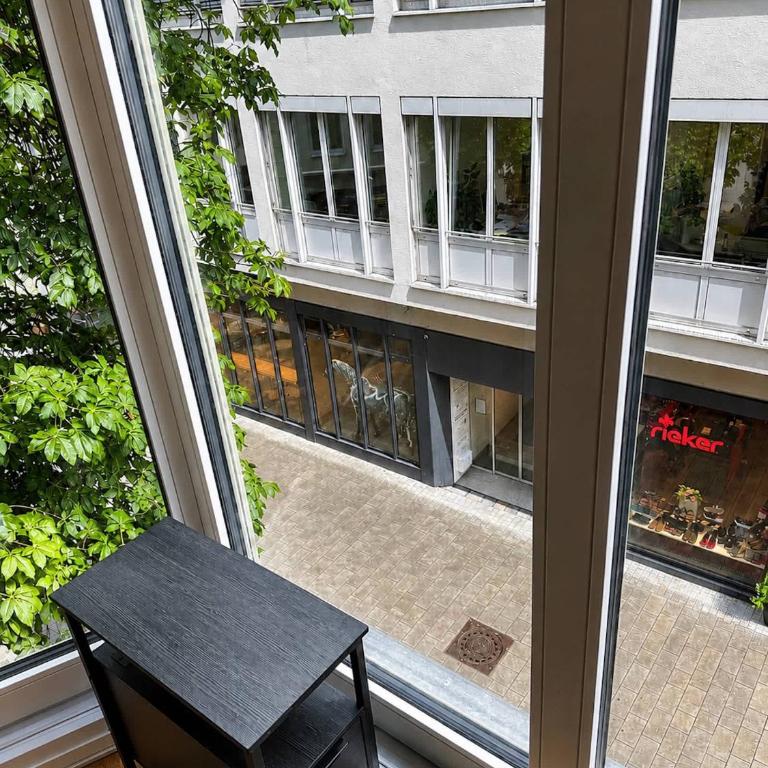 GoldenKey-Suites - Luxury Suite 'Perlachturm' - Direct Views of Rathausplatz & Perlach Tower - New in 2026 - Apartment - 13