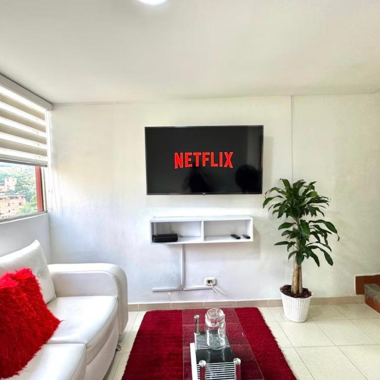 Apartamento Medellín en Zona Rosa - Three-Bedroom Apartment - 13