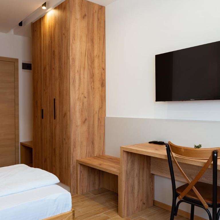 Mahagoni Rooms - Dvokrevetna Soba sa Zasebnim Krevetima - 2