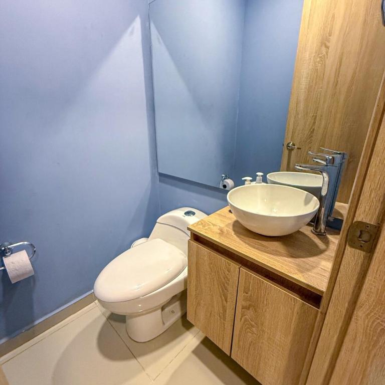 Apartment Near Downtown and the Beach - Three-Bedroom Apartment - 24