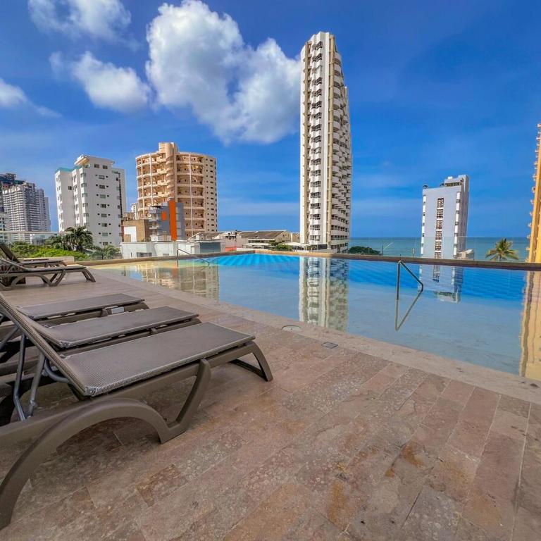 Apartment Near Downtown and the Beach - Three-Bedroom Apartment - 25
