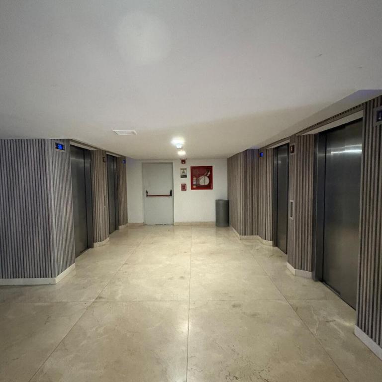 Apartment Near Downtown and the Beach - Three-Bedroom Apartment - 33