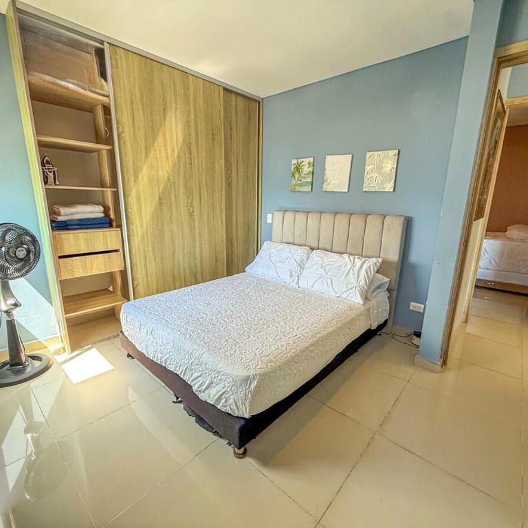 Apartment Near Downtown and the Beach - Three-Bedroom Apartment - 35