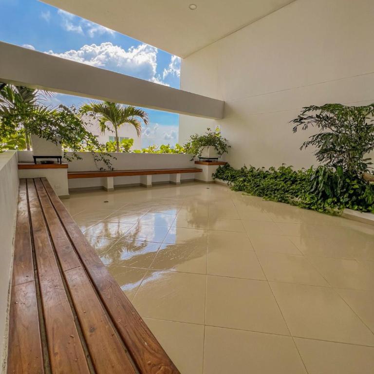 Apartment Near Downtown and the Beach - Three-Bedroom Apartment - 37