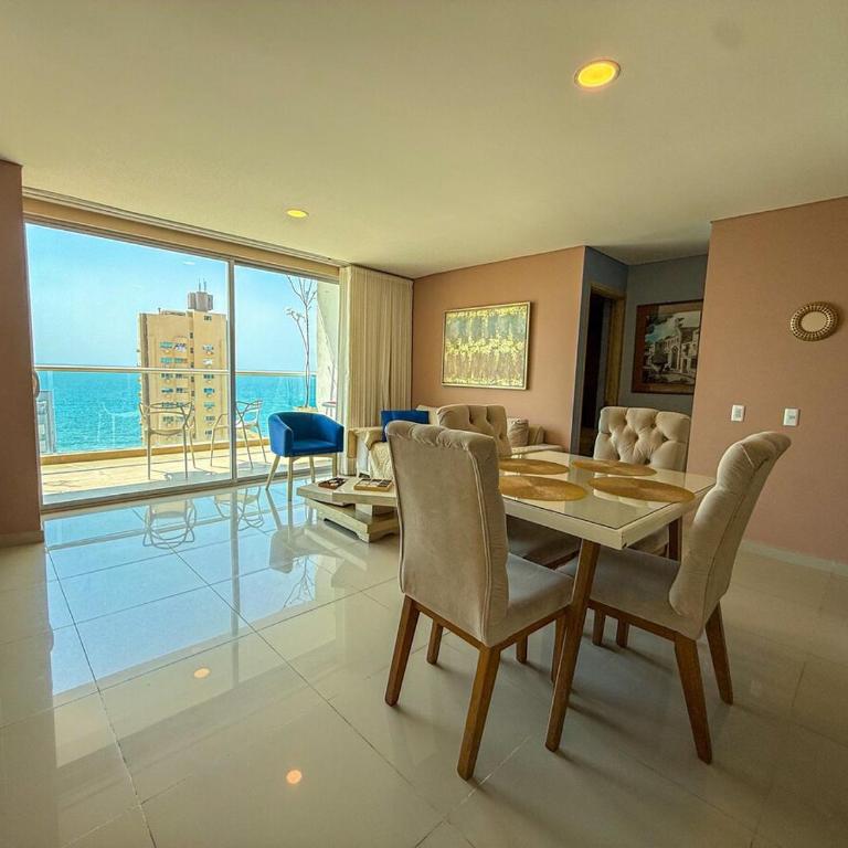 Apartment Near Downtown and the Beach - Three-Bedroom Apartment - 42