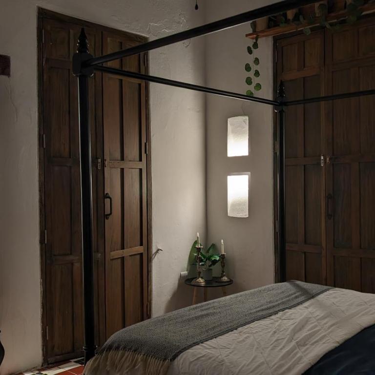 Old City 2-bedroom 2-bath apartment - Two-Bedroom Apartment - 14