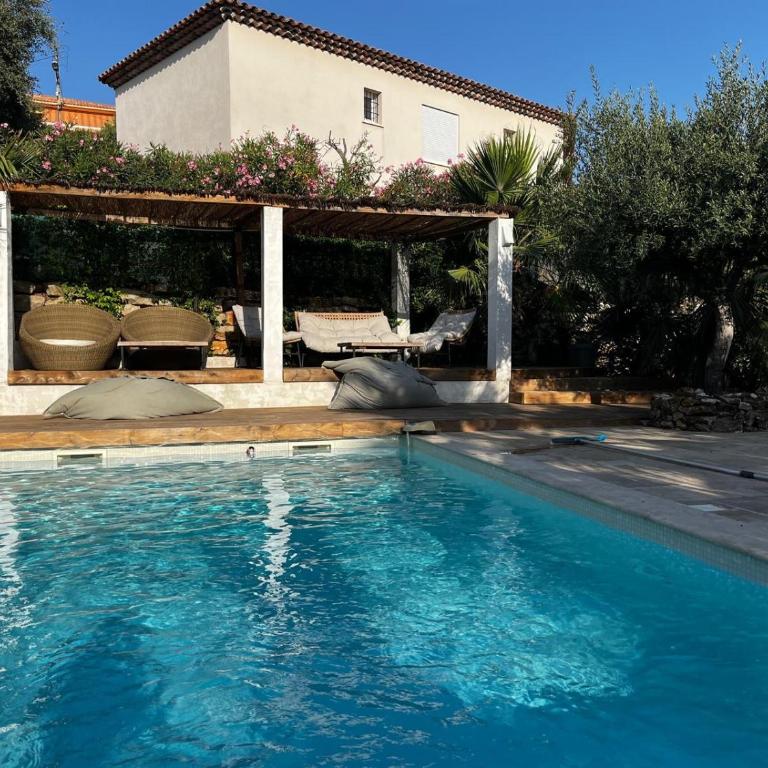 Villa 6 personnes avec grande piscine - 5 min des plages - Villa con Piscina Privata - 9