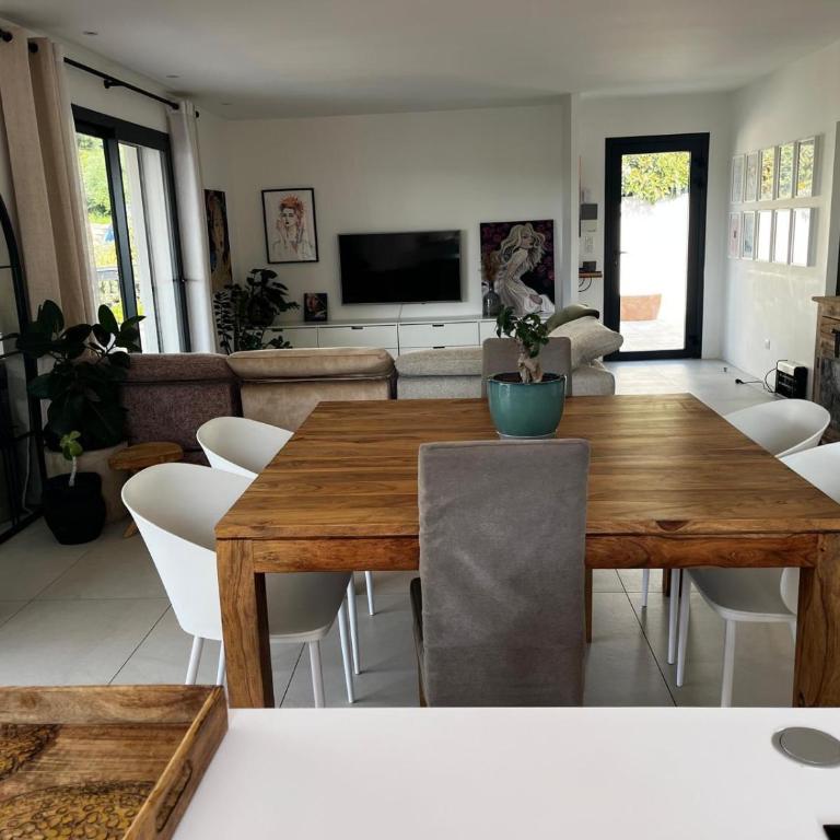 Villa 6 personnes avec grande piscine - 5 min des plages - Villa con Piscina Privata - 6