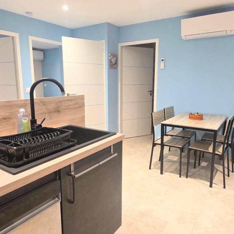 LE BARCARES - logement "Ecume" 3 étoiles, clim, wifi, parking, terrasse, plage à pied - 4 personnes - Appartamento con 2 Camere da Letto - 5