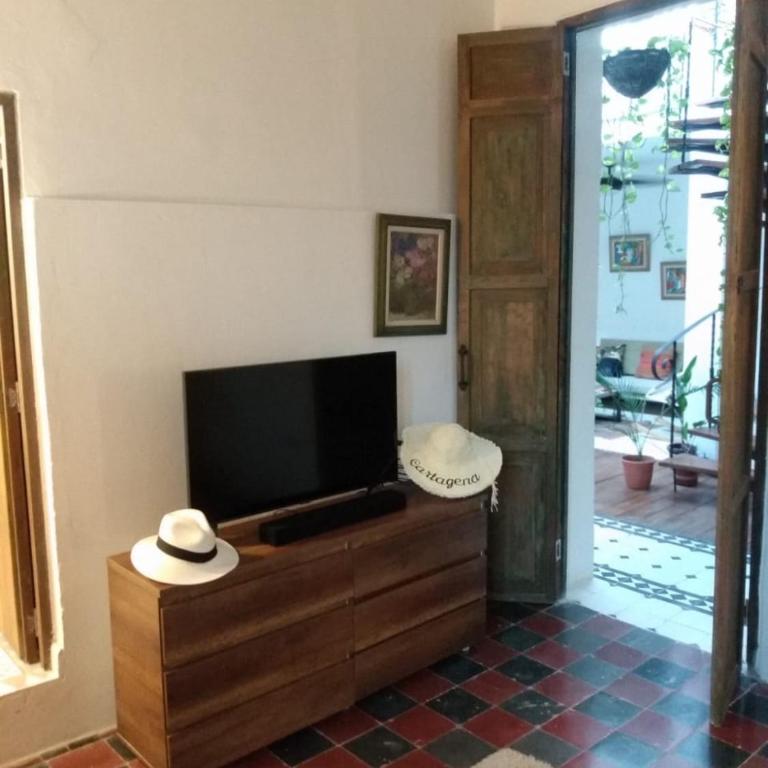 Walled City 2-bedroom 2-bath Apartment with Patio - One-Bedroom Apartment - 37