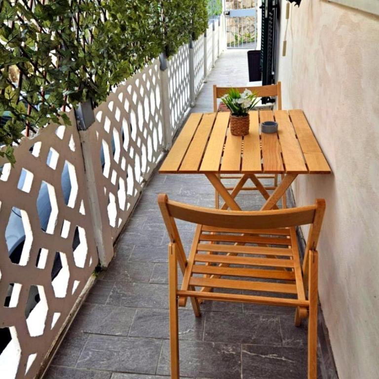 Good Night Big Family Apartment with terrace - 5 min from station, Independent entrance - Apartamento con terraza - 7