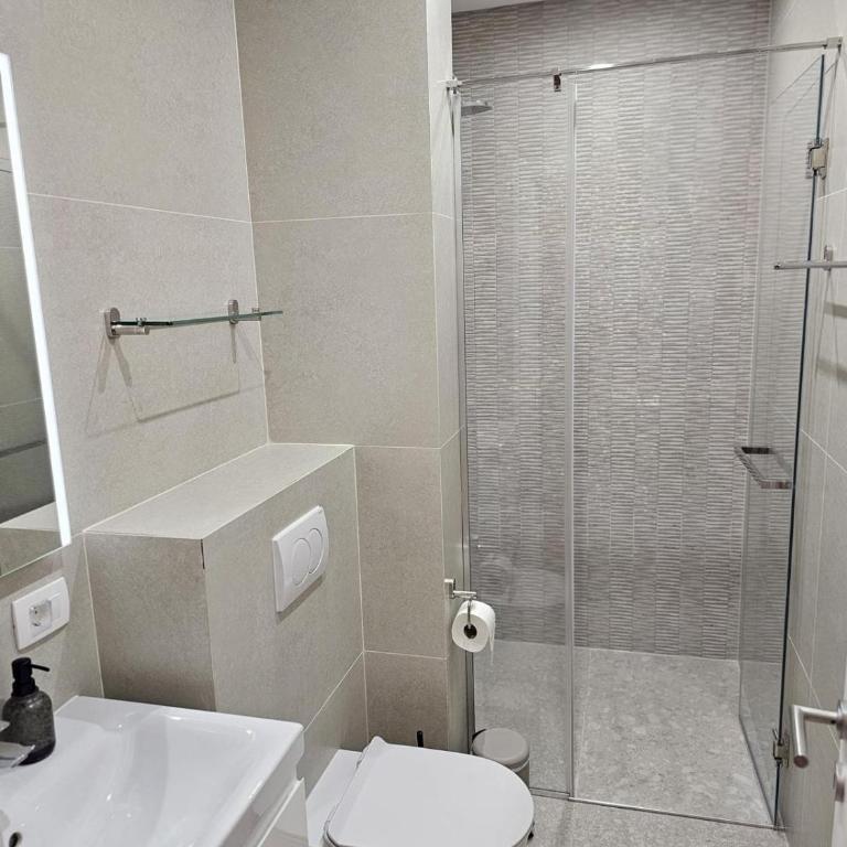 Luxury Airport Residence - Private Jacuzzi&Terrace - One-Bedroom Apartment - 11