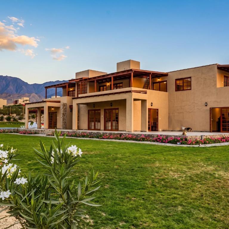 Cieneguilla Eco House - Five-Bedroom House - 1