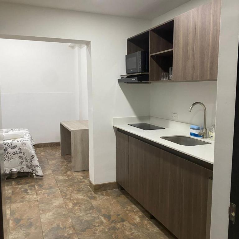 Laureles Executive Suites La 70 Medellin - Apartment - 15
