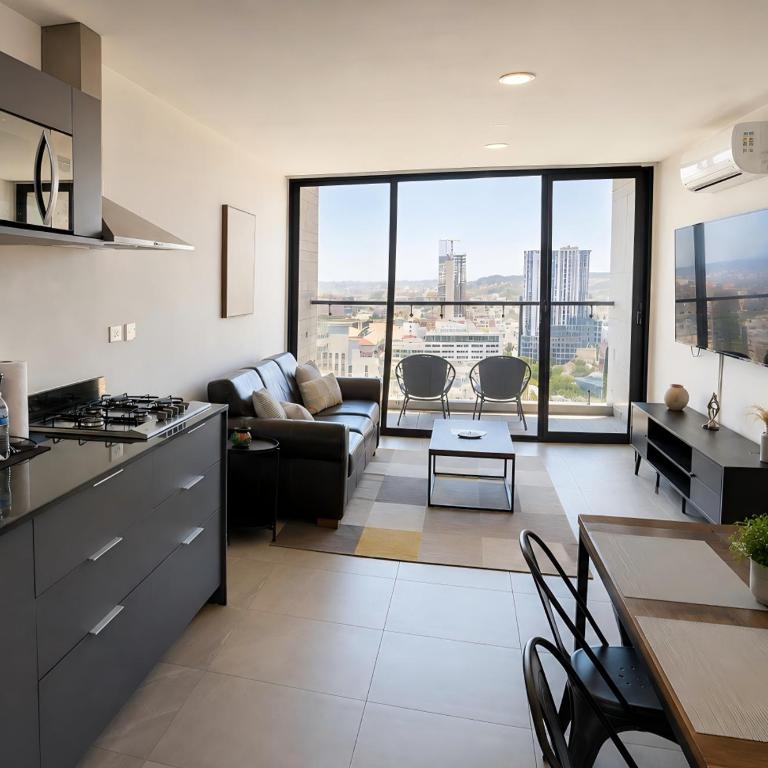 Downtown Apartment with Balcony City View, Gym & Lounge - Appartement Supérieur - 8