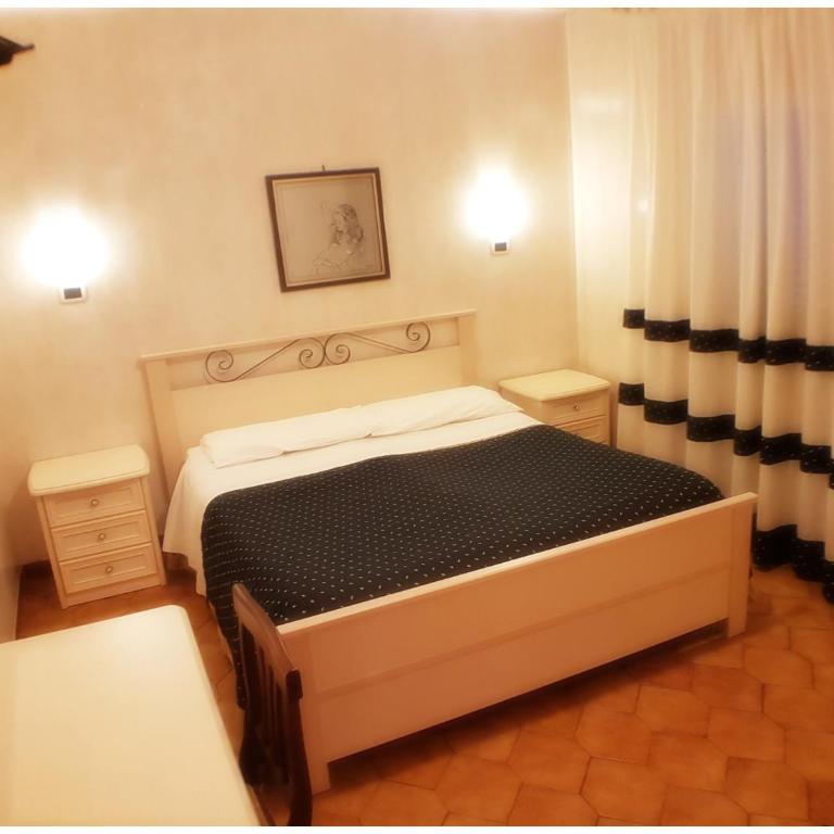 Hotel Pisani - Camera Matrimoniale/Doppia con Letti Singoli con Bagno - 1