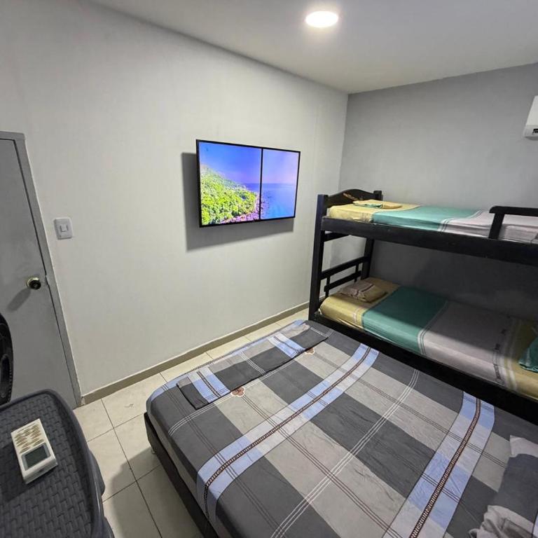 Makako Hostal 420 - Quadruple Room - 3