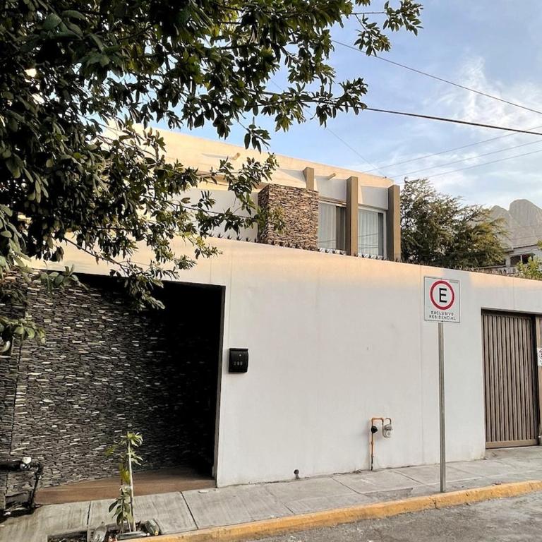 Casa Familiar con amplio jardin asador y cochera - Villa de 2 dormitorios - 1