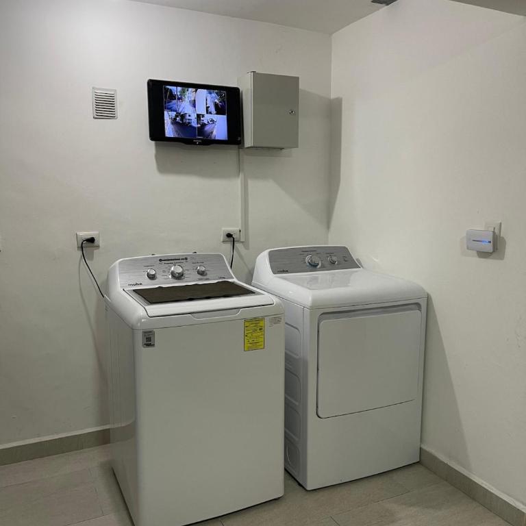 Casa Familiar con amplio jardin asador y cochera - Villa de 2 dormitorios - 10