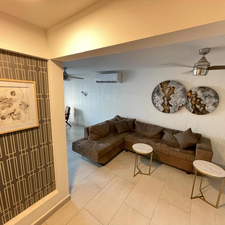 Casa Familiar con amplio jardin asador y cochera - Villa de 2 dormitorios - 17