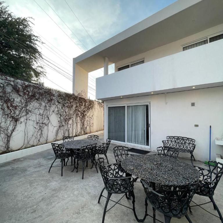 Casa Familiar con amplio jardin asador y cochera - Villa de 2 dormitorios - 18
