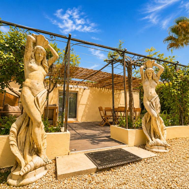 L'Adresse Provençale - Three-Bedroom Apartment - 14