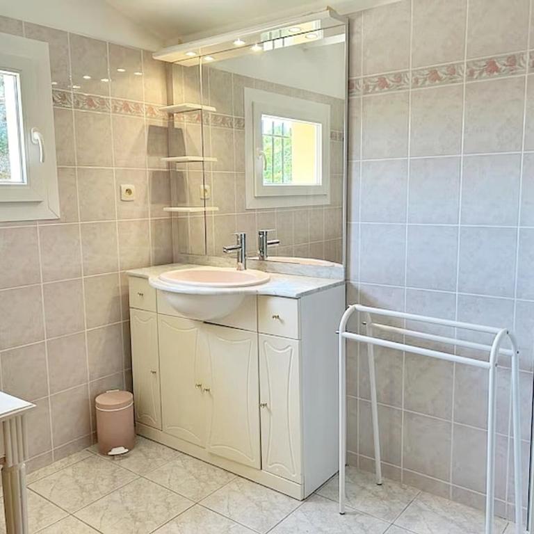 Villa avec piscine et clim, calme nature - 6 pers. - FR-1-795-78 - Villa - 18