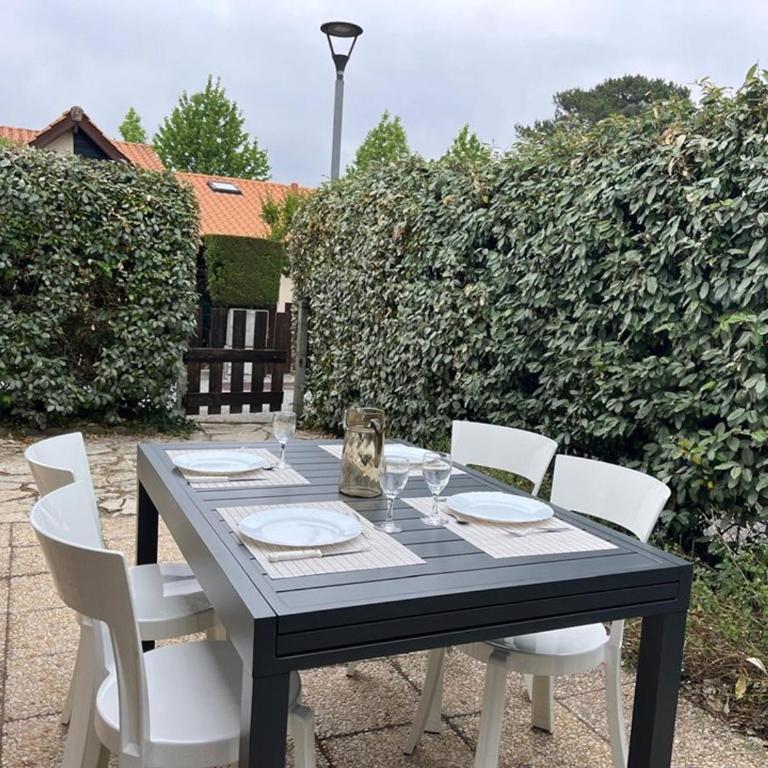 Villa patio avec jardin - 3 pers. - FR-1-413-277 - Villa - 6