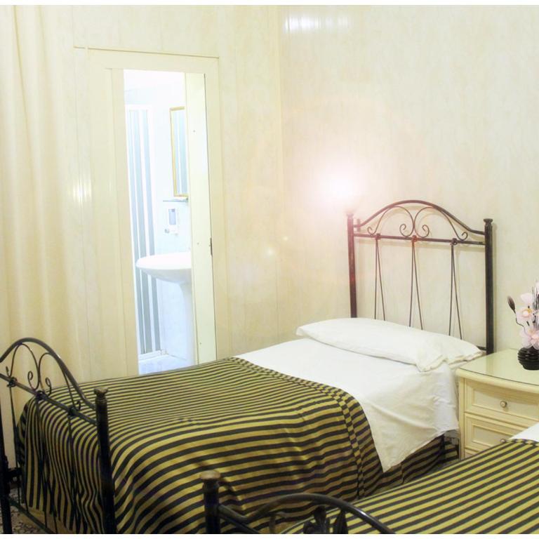 Hotel Pisani - Camera Matrimoniale/Doppia con Letti Singoli con Bagno - 2