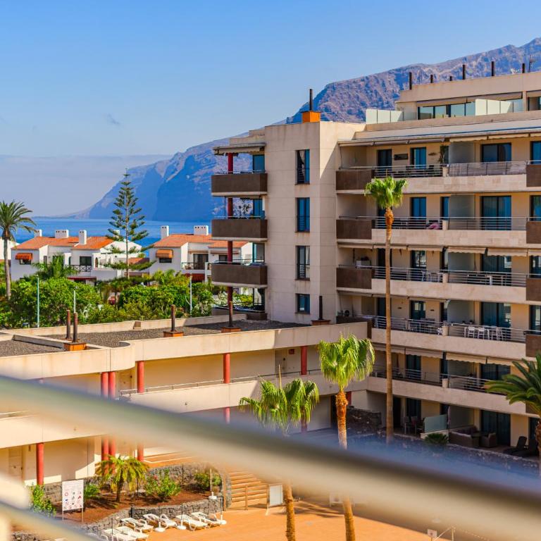 Oceanview Apartment - Large Terrace - Pool & Jacuzzi - Top Floor - Los Gigantes - Appartement - 52