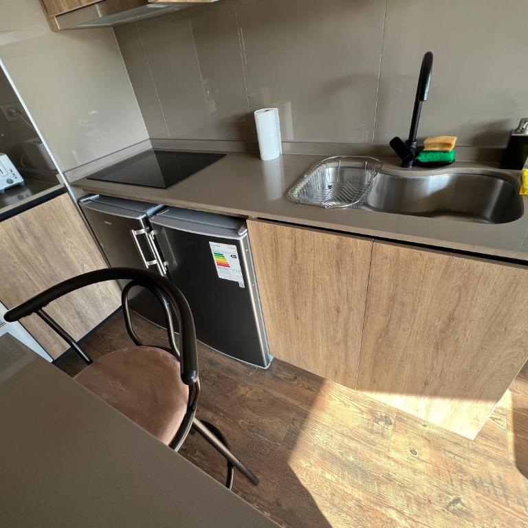Exclusivo y Comodo departamento en Av las Condes - Apartamento de 2 dormitorios - 6