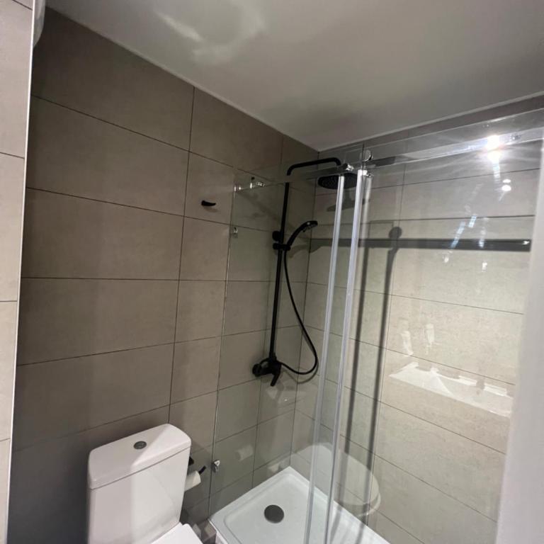 Exclusivo y Comodo departamento en Av las Condes - Apartamento de 2 dormitorios - 22