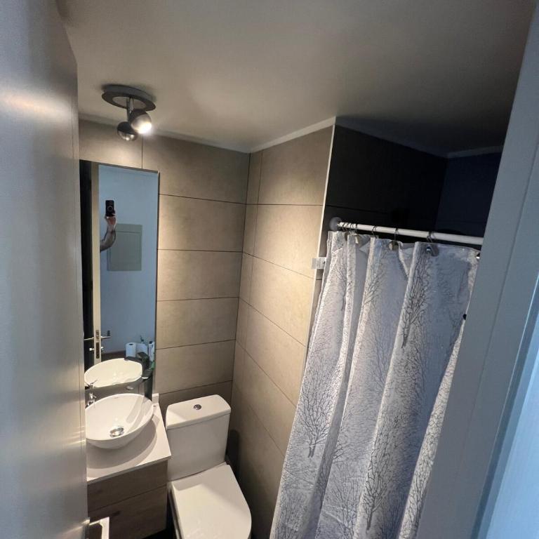 Exclusivo y Comodo departamento en Av las Condes - Apartamento de 2 dormitorios - 36