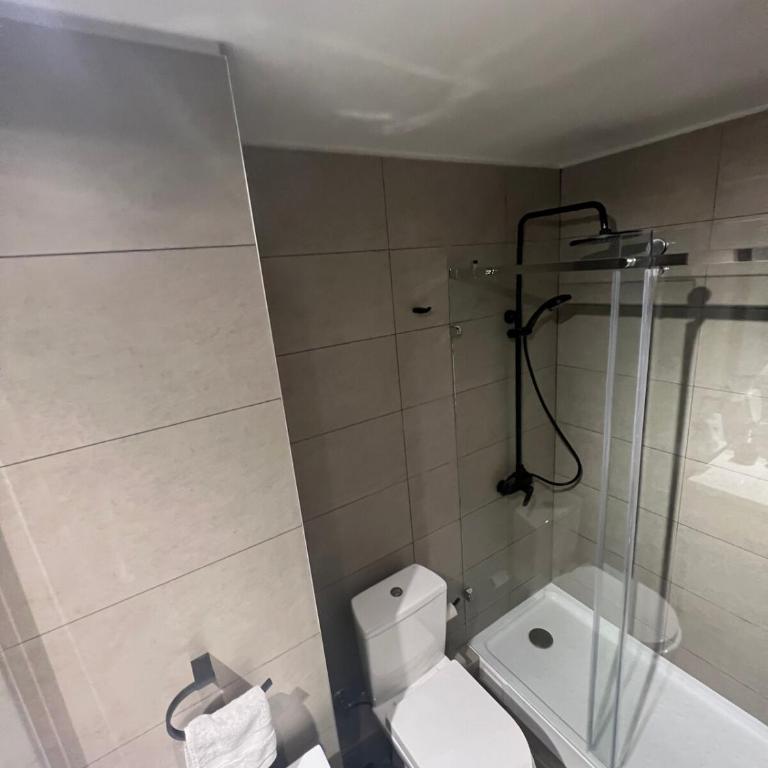 Exclusivo y Comodo departamento en Av las Condes - Apartamento de 2 dormitorios - 39