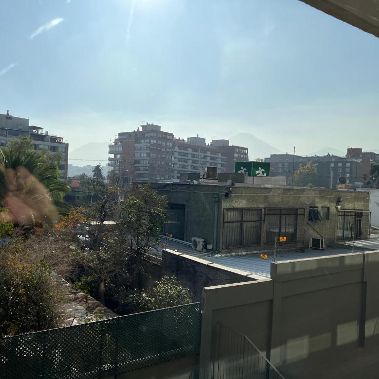 Exclusivo y Comodo departamento en Av las Condes - Apartamento de 2 dormitorios - 47