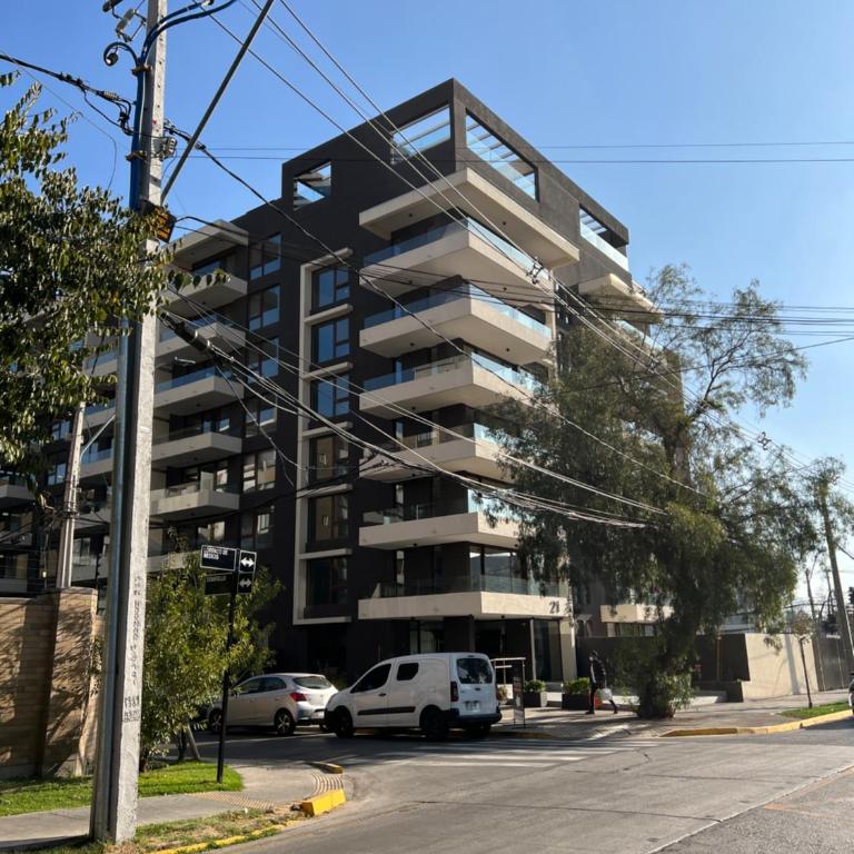 Exclusivo y Comodo departamento en Av las Condes - Apartamento de 2 dormitorios - 57